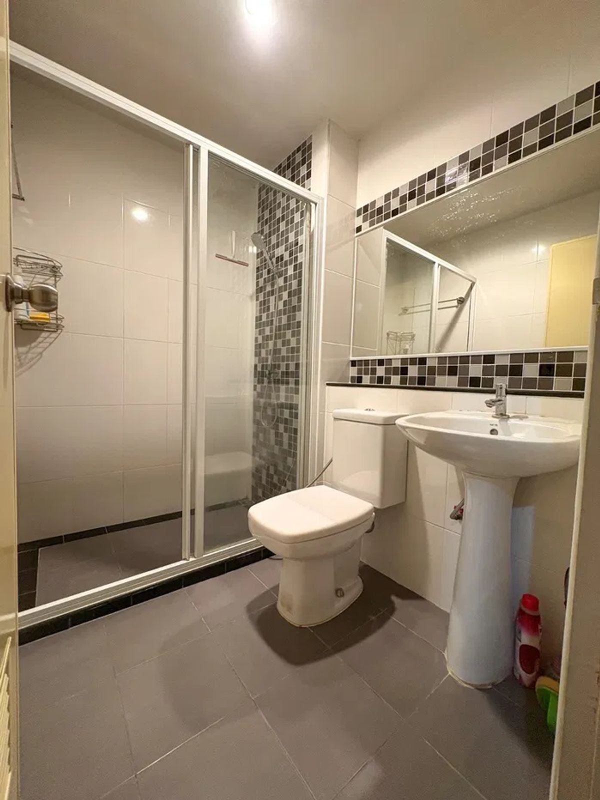 ขายคอนโดอ่อนนุช อุดมสุข : ทิศตะวันออก ห้องเปล่าราคานี้มีห้องเดียว!!⭐Regent Home 22 Sukhumvit 85 (รีเจ้นท์ โฮม 22 สุขุมวิท 85)