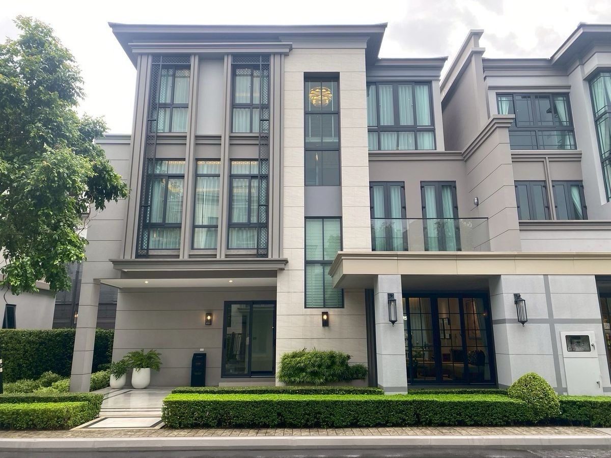 ขายโชคชัย4 ลาดพร้าว71 : 🏡 ขายบ้านหรู **เลขที่บ้านมงคลที่สุด** บ้านกลางเมือง CLASSE รัชดา–ลาดพร้าว (Baan Klang Muang CLASSE Ratchada–Ladprao) ทำเลใจกลางลาดพร้าว ย่านโชคชัย4