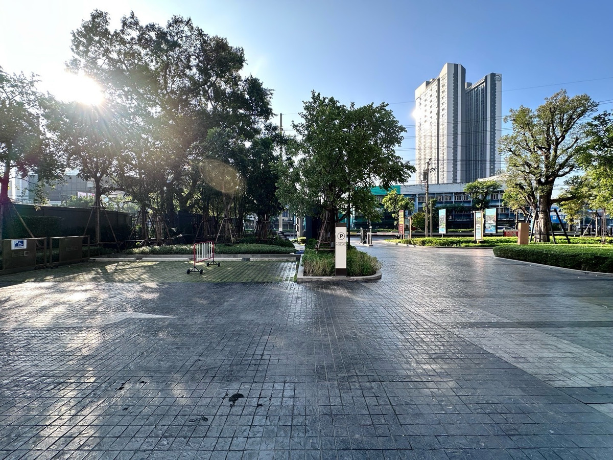 ขายร้านค้า/ตลาดนัดอ่อนนุช อุดมสุข : ขาย Shop Commercial Unit หน้าคอนโด IDEO Sukhumvit Rama 4 | 252.28 ตร.ม | 2 ชั้น | 082-4499822 แพรวา