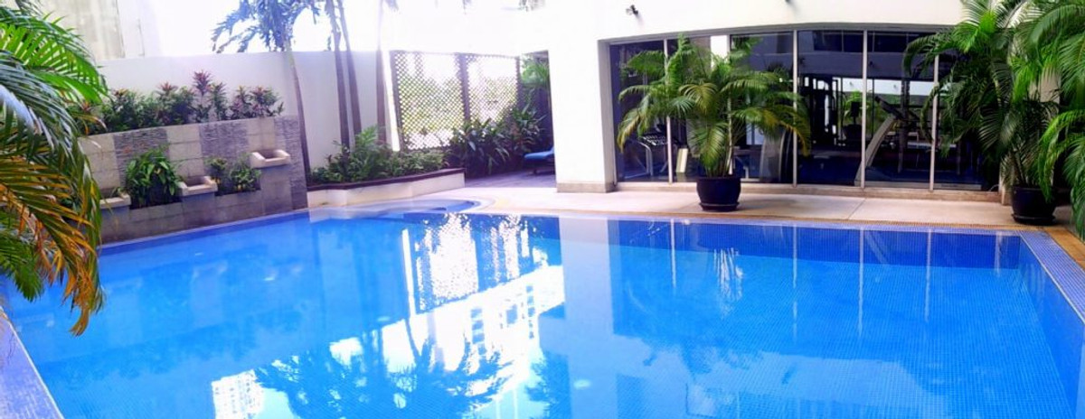 ให้เช่าสีลม ศาลาแดง บางรัก : Pet-friendly Apartment : Saint Louisfor Rent 3 Bed 3 Baht , Size : 270 sqm, 75000 THB per month
