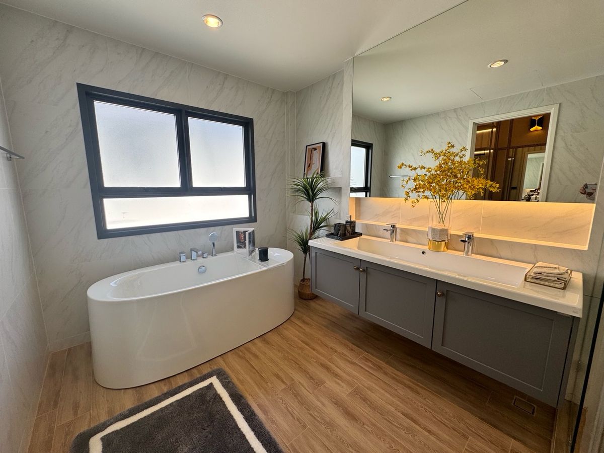 ขายบ้านบางนา แบริ่ง ลาซาล : ขายด่วน ราคาพิเศษสุด บ้านหรู เศรษฐสิริ บางนา กม.10  ราคา 29.9 ล้านบาท ติดต่อ 0869017364