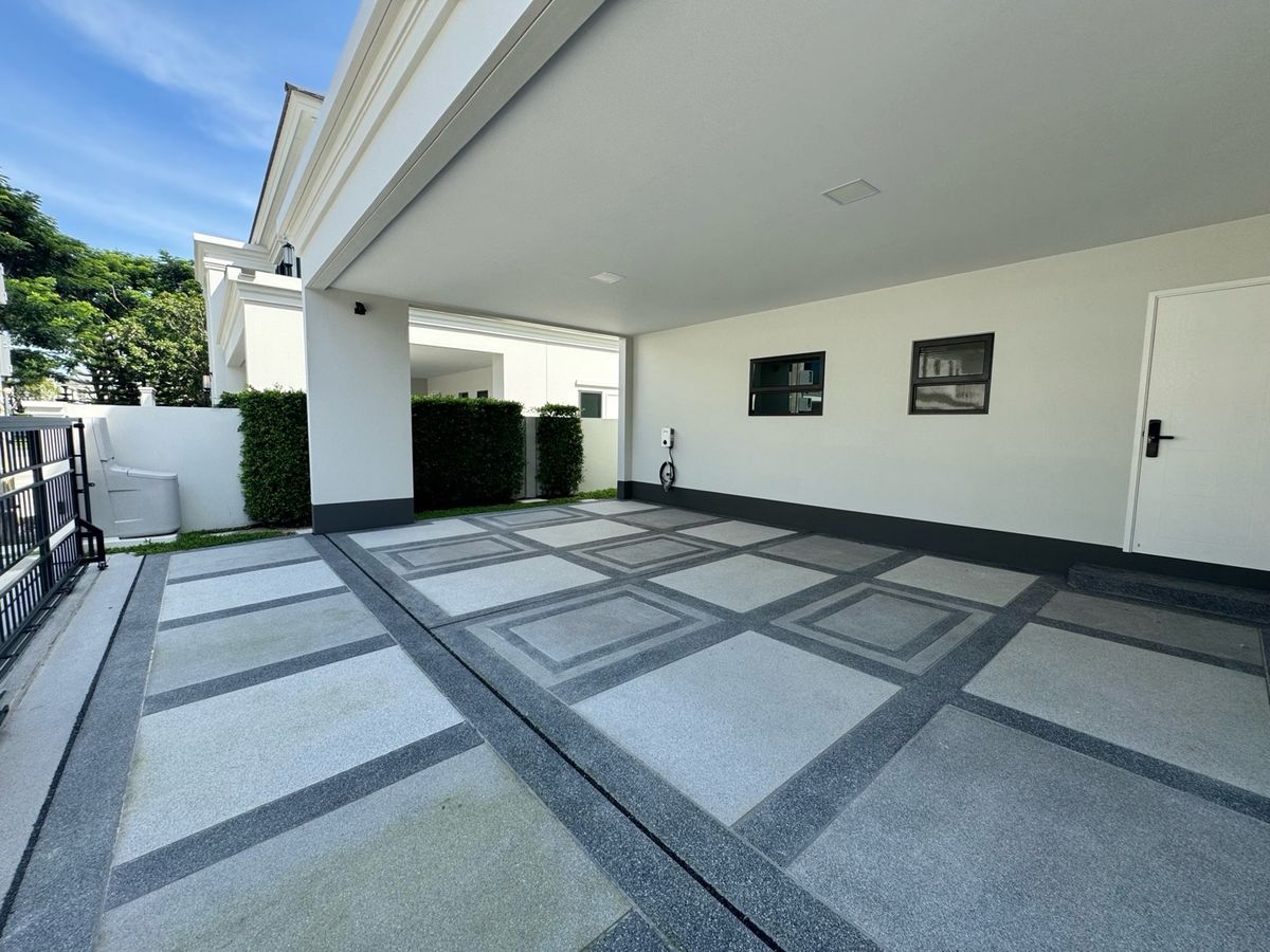 ขายบ้านบางนา แบริ่ง ลาซาล : ขายด่วน ราคาพิเศษสุด บ้านหรู เศรษฐสิริ บางนา กม.10  ราคา 29.9 ล้านบาท ติดต่อ 0869017364