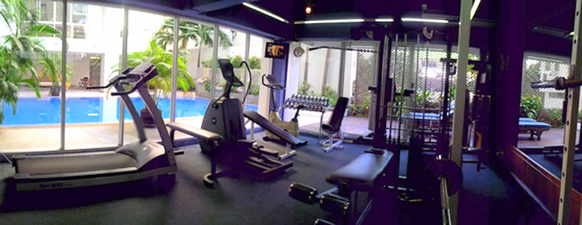 ให้เช่าสีลม ศาลาแดง บางรัก : Pet-friendly Apartment : Saint Louisfor Rent 3 Bed 3 Baht , Size : 270 sqm, 75000 THB per month