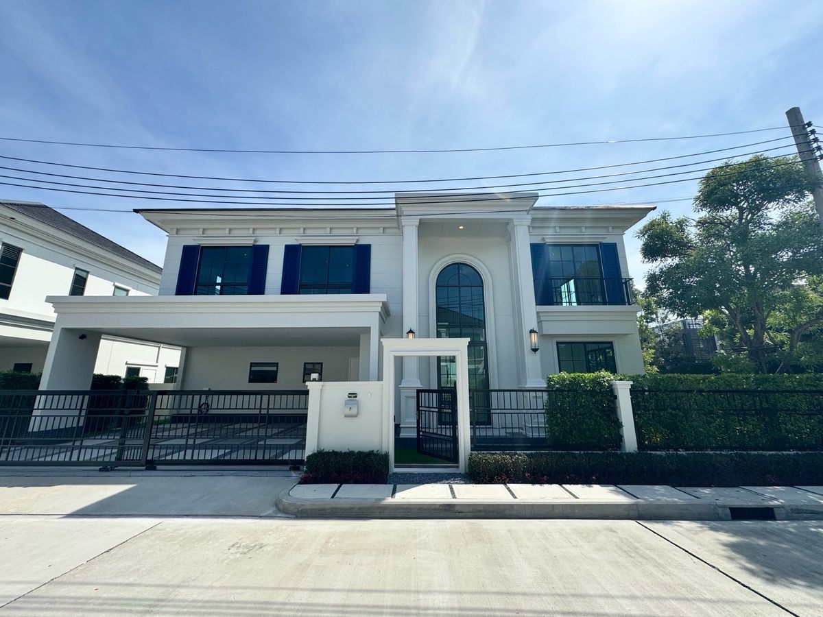 For SaleHouseBangna, Bearing, Lasalle : Urgent sale, special price, luxury house, Setthasiri Bangna Km.10, price 29.9 million baht, contact 0869017364