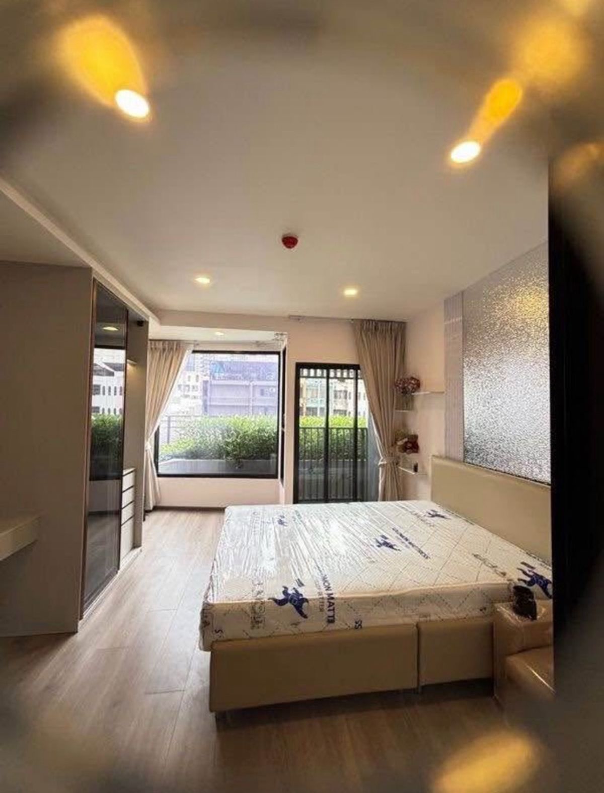 ให้เช่าคอนโดรัชดา ห้วยขวาง : ให้เช่าSoho Bangkok Ratchada