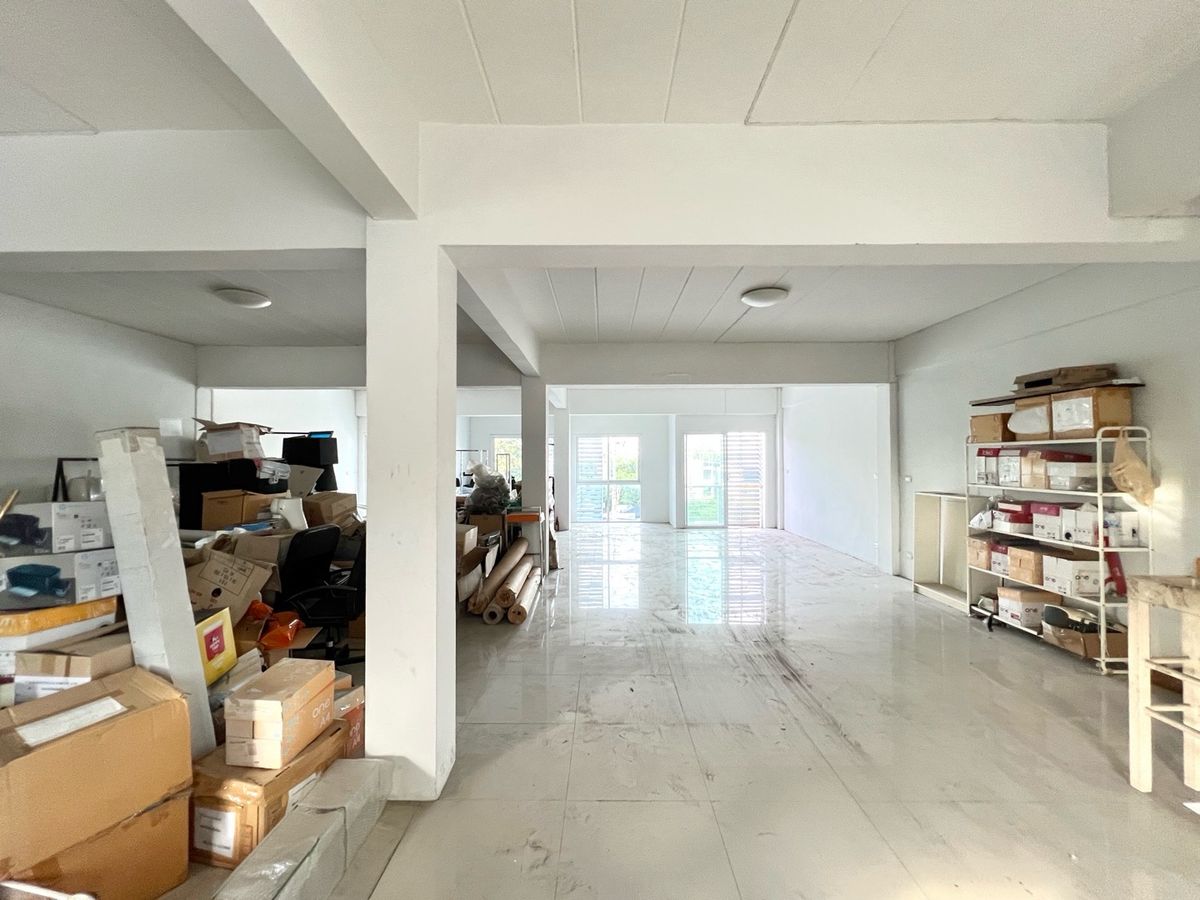 ขายอาคารพาณิชย์บางนา แบริ่ง ลาซาล : ขายถูกอาคารพาณิชย์ 2 คูหา 4 ชั้น 70 ตารางวา ใกล้ BTS แบริ่ง ทำเลดี เดินทางสะดวกหลายเส้นทาง