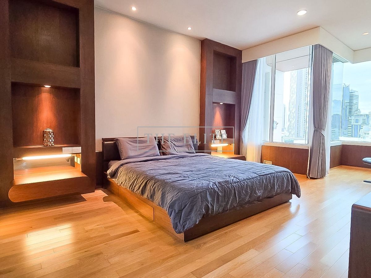 For SaleCondoSathorn, Narathiwat : ✨ Big room, fully decorated, all in one place, The Empire Place Sathorn, very good location. City view in the heart of the CBD, ready to occupy 💯