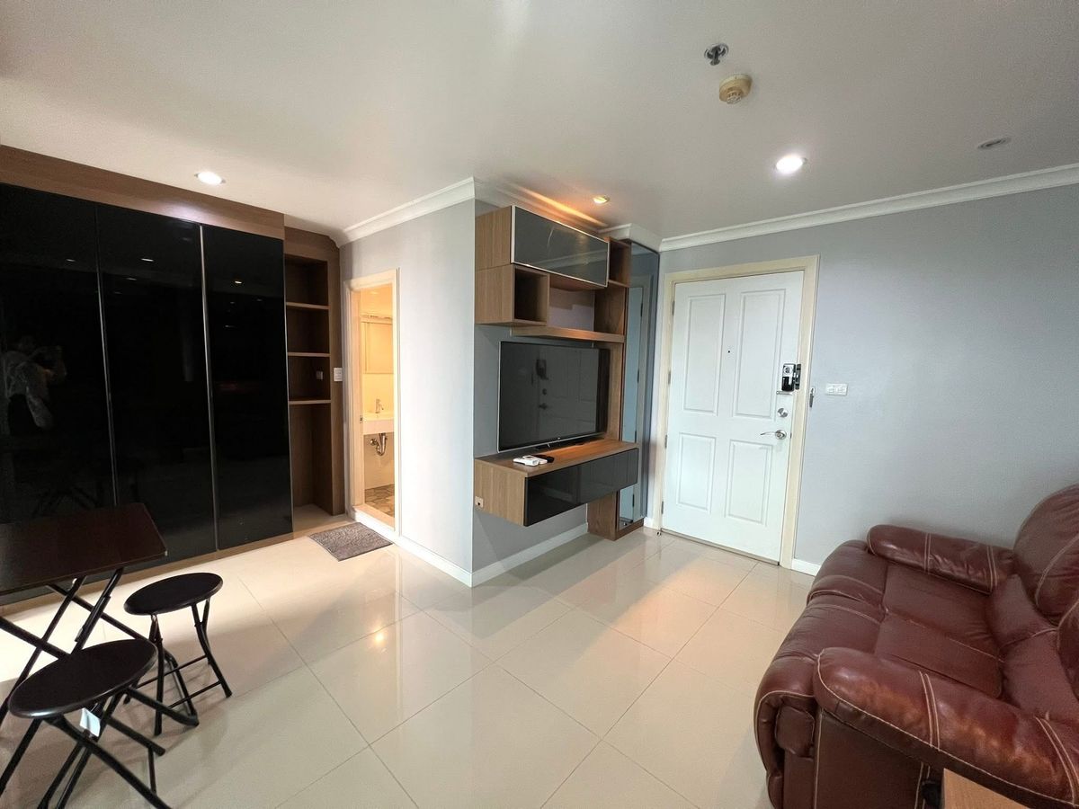 ให้เช่าคอนโดพระราม 9 เพชรบุรีตัดใหม่ RCA : ให้เช่า 📍 Lumpini Place Rama 9 - Ratchada 📍 เฟอร์นิเจอร์ และ เครื่องใช้ไฟฟ้าครบ ใกล้ MRT พระราม 9