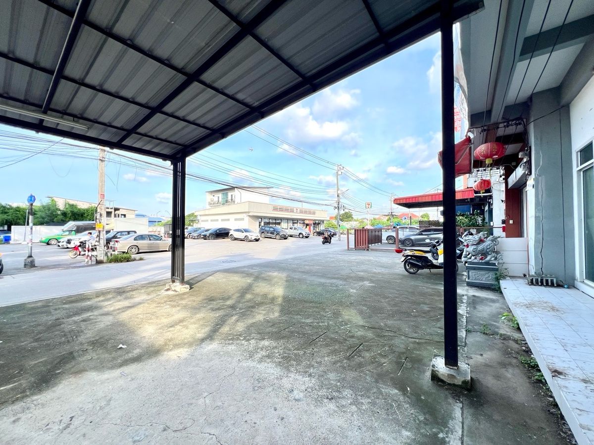 ขายอาคารพาณิชย์บางนา แบริ่ง ลาซาล : ขายถูกอาคารพาณิชย์ 2 คูหา 4 ชั้น 70 ตารางวา ใกล้ BTS แบริ่ง ทำเลดี เดินทางสะดวกหลายเส้นทาง