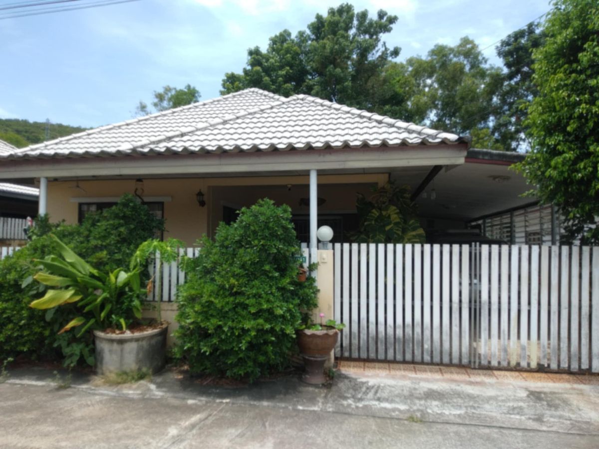 For SaleHousePattaya, Bangsaen, Chonburi : Single house for sale Khao Mon Golden Hill Village