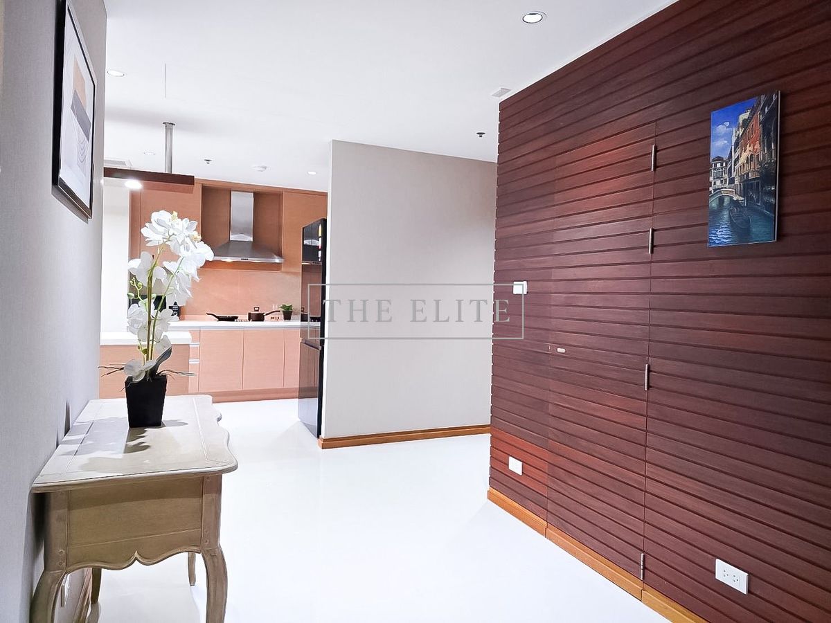 For SaleCondoSathorn, Narathiwat : ✨ Big room, fully decorated, all in one place, The Empire Place Sathorn, very good location. City view in the heart of the CBD, ready to occupy 💯