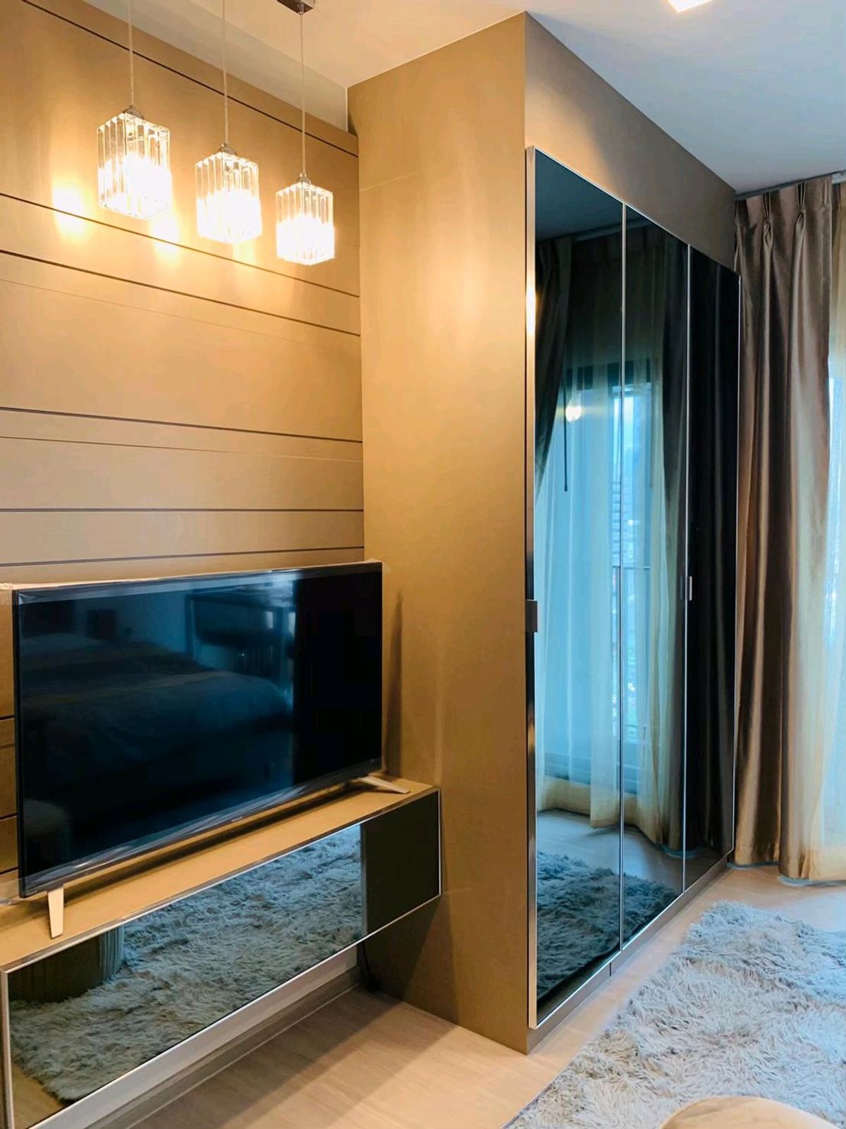 ให้เช่า Life Asoke Rama-9ห้องสตูดิโอ 1 ห้องนอน 1 ห้องน้ำ, ขนาด 26 ตรม.ชั้น : 21 ตึกA ระเบียงทิศเหนือ หัวนอนทิศตอ.  Loading...