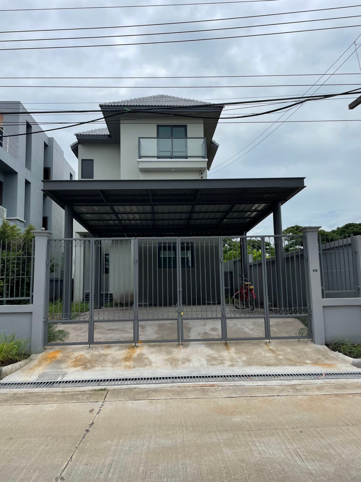 ขายบ้านลาดกระบัง สุวรรณภูมิ : บ้านร่มฤดี / 4 ห้องนอน (ขาย), Baan Romrudee / 4 Bedrooms (FOR SALE) BZD024  