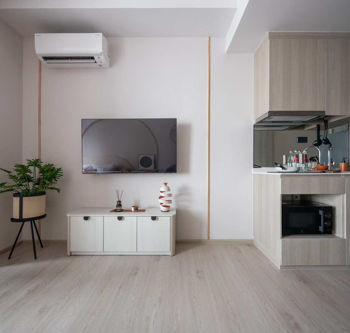 For SaleCondoWongwianyai, Charoennakor : Reference Sathorn-Wongwian Yai, fully furnished | Best price 082-4499822 Praewa