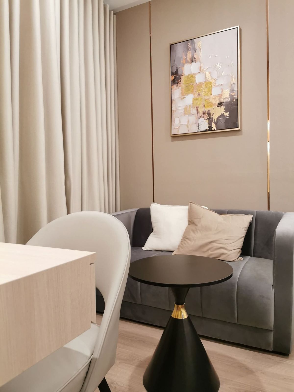 ให้เช่าคอนโดคลองเตย กล้วยน้ำไท : ให้เช่า 📍 Life Rama 4 - Asoke 📍 ใกล้ MRT ศูนย์สิริกิติ์ เฟอร์นิเจอร์ และ เครื่องใช้ไฟฟ้าครบ 