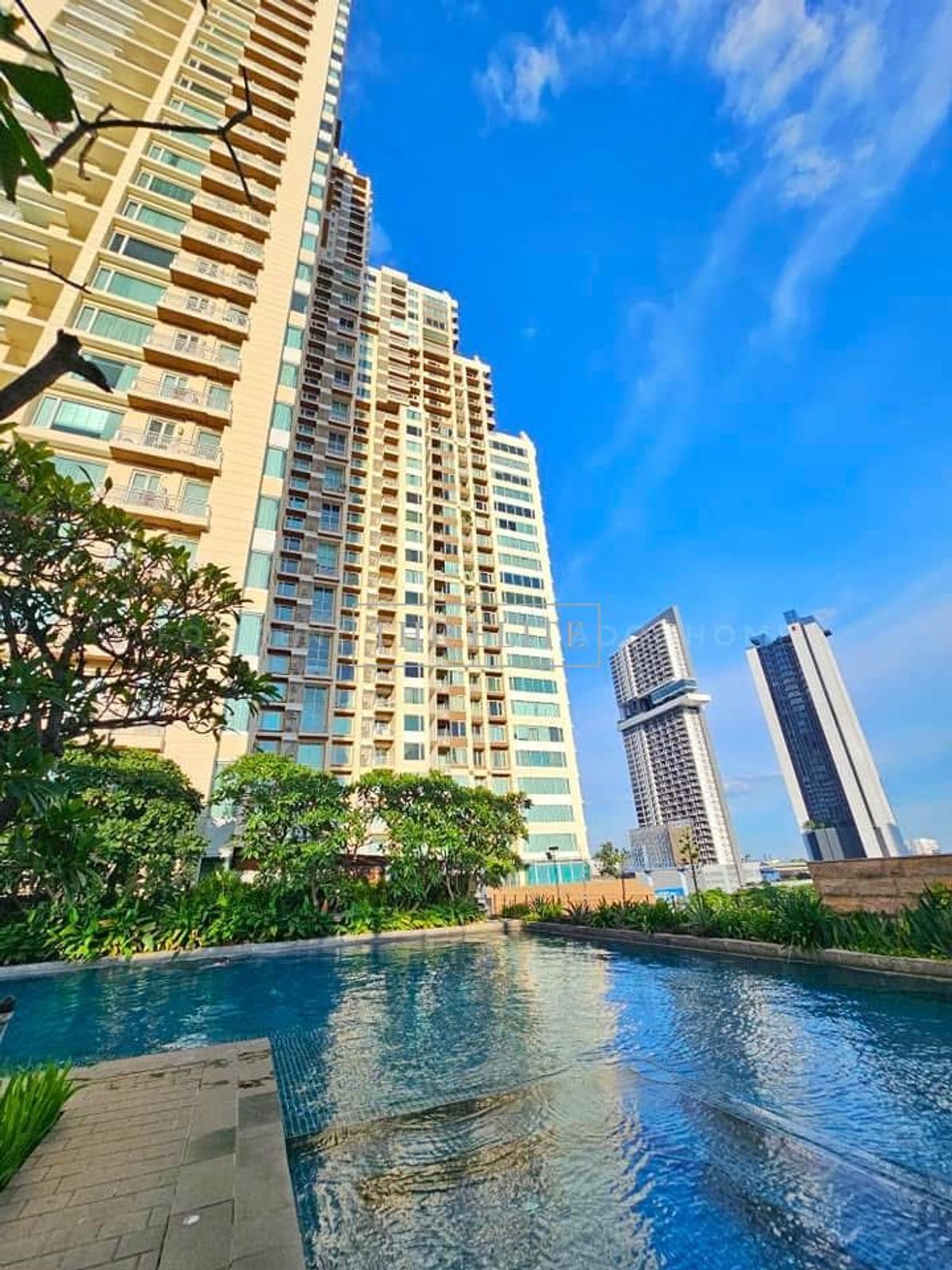 For SaleCondoSathorn, Narathiwat : ✨ Big room, fully decorated, all in one place, The Empire Place Sathorn, very good location. City view in the heart of the CBD, ready to occupy 💯