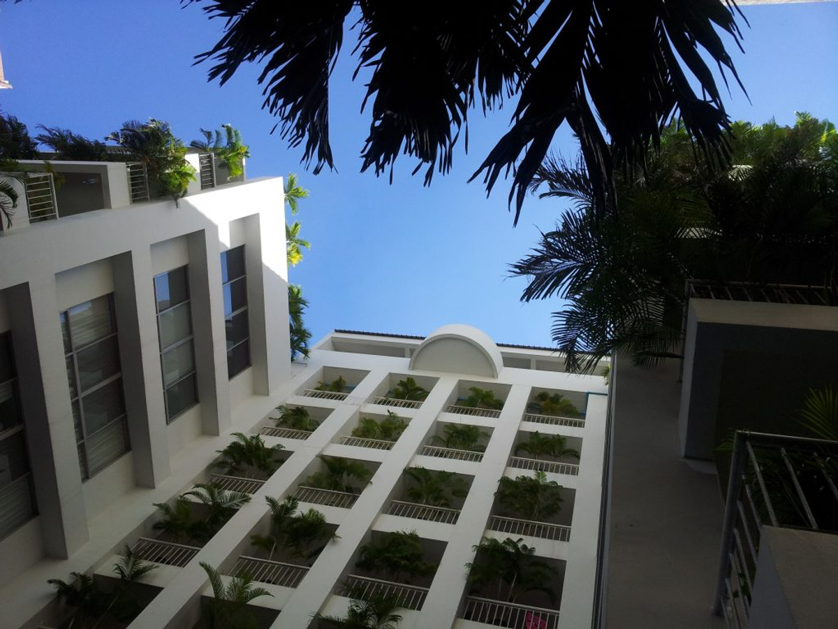 ให้เช่าสีลม ศาลาแดง บางรัก : Pet-friendly Apartment : Saint Louisfor Rent 3 Bed 3 Baht , Size : 270 sqm, 75000 THB per month