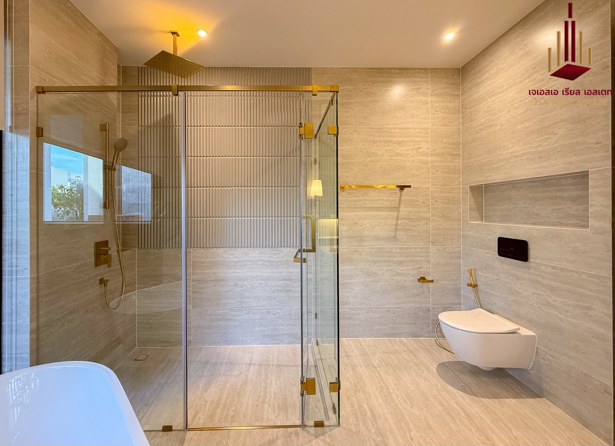 For RentHousePattanakan, Srinakarin : ✨ For Rent: BuGaan Krungthep Kreetha ✨ 💰 Only 420,000 THB/month