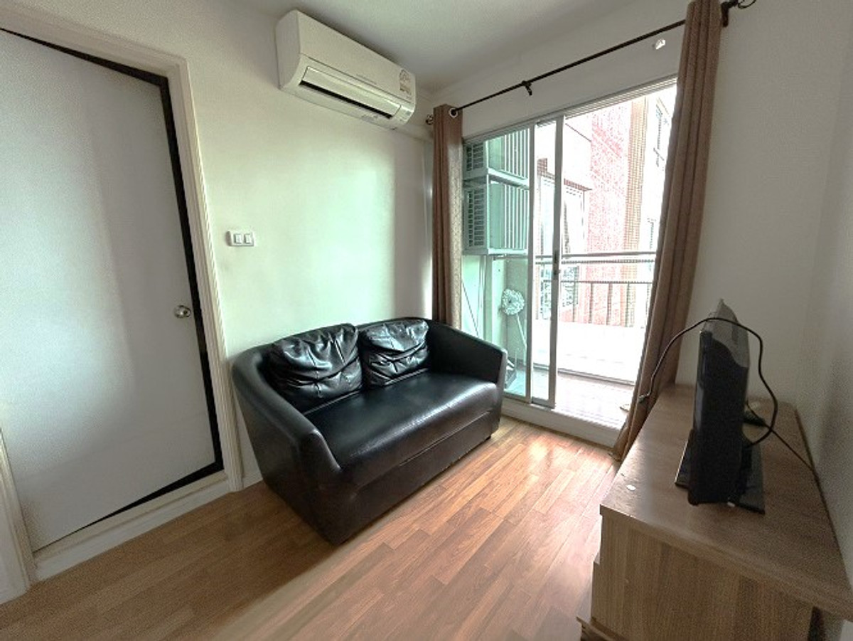 For RentCondoRathburana, Suksawat : Condo for rent, Lumpini Place Suksawat, Rama 2, next to Indy Market, Rama 2, nice room, good room placement. Swimming pool view