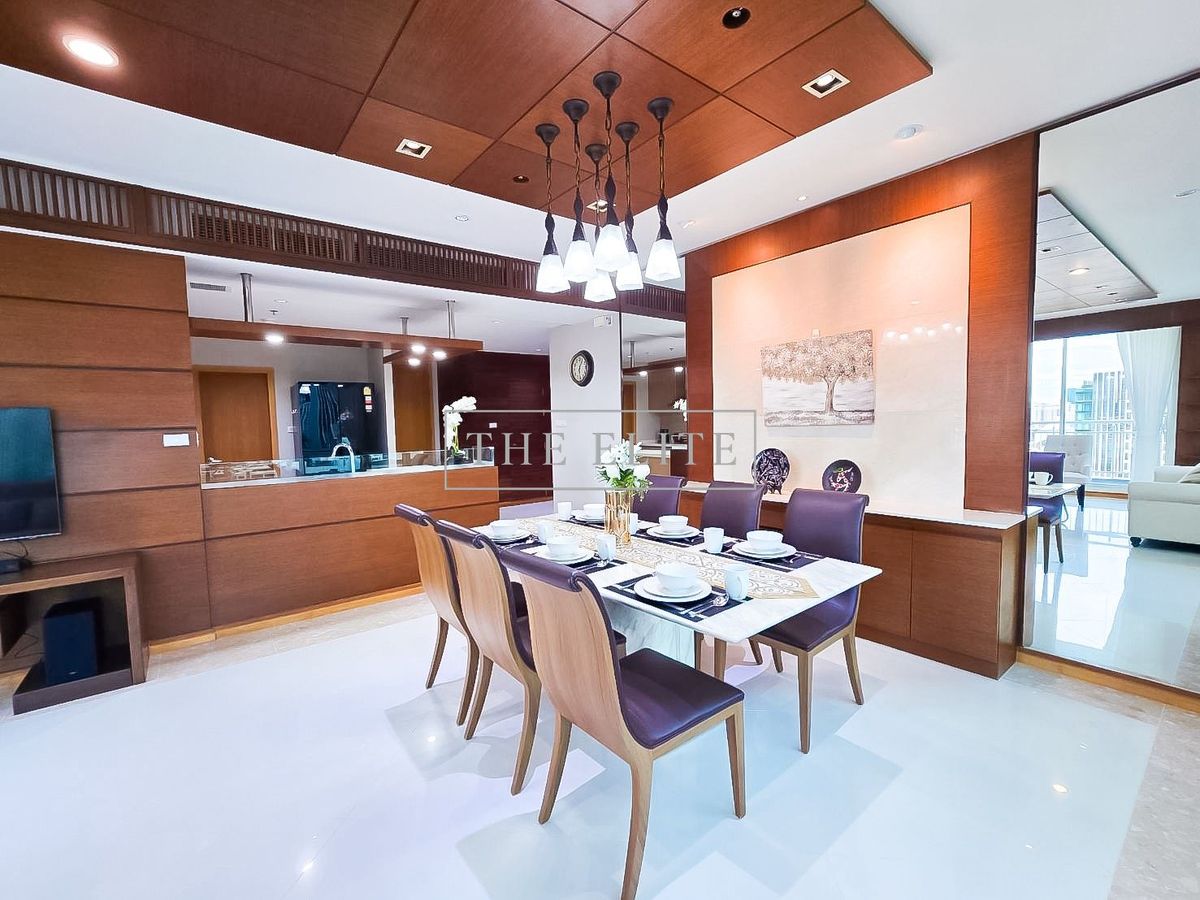 For SaleCondoSathorn, Narathiwat : ✨ Big room, fully decorated, all in one place, The Empire Place Sathorn, very good location. City view in the heart of the CBD, ready to occupy 💯