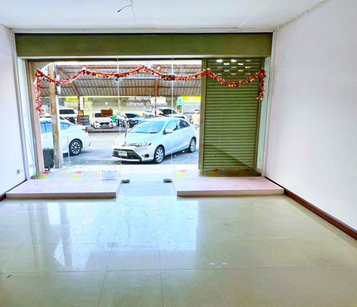 ให้เช่าอาคารพาณิชย์ปทุมธานี รังสิต ธรรมศาสตร์ : ตลาดเอซี คลองสี่ 850 ม.ไสวประชาราษฎร์ BTSคูคต 3.6 กม. ขาย-เช่า อาคารพาณิชย์ 3 ชั้น 21 ตร.วา. 258 ตร.ม. แยกสายไหม ถ. ลำลูกกา