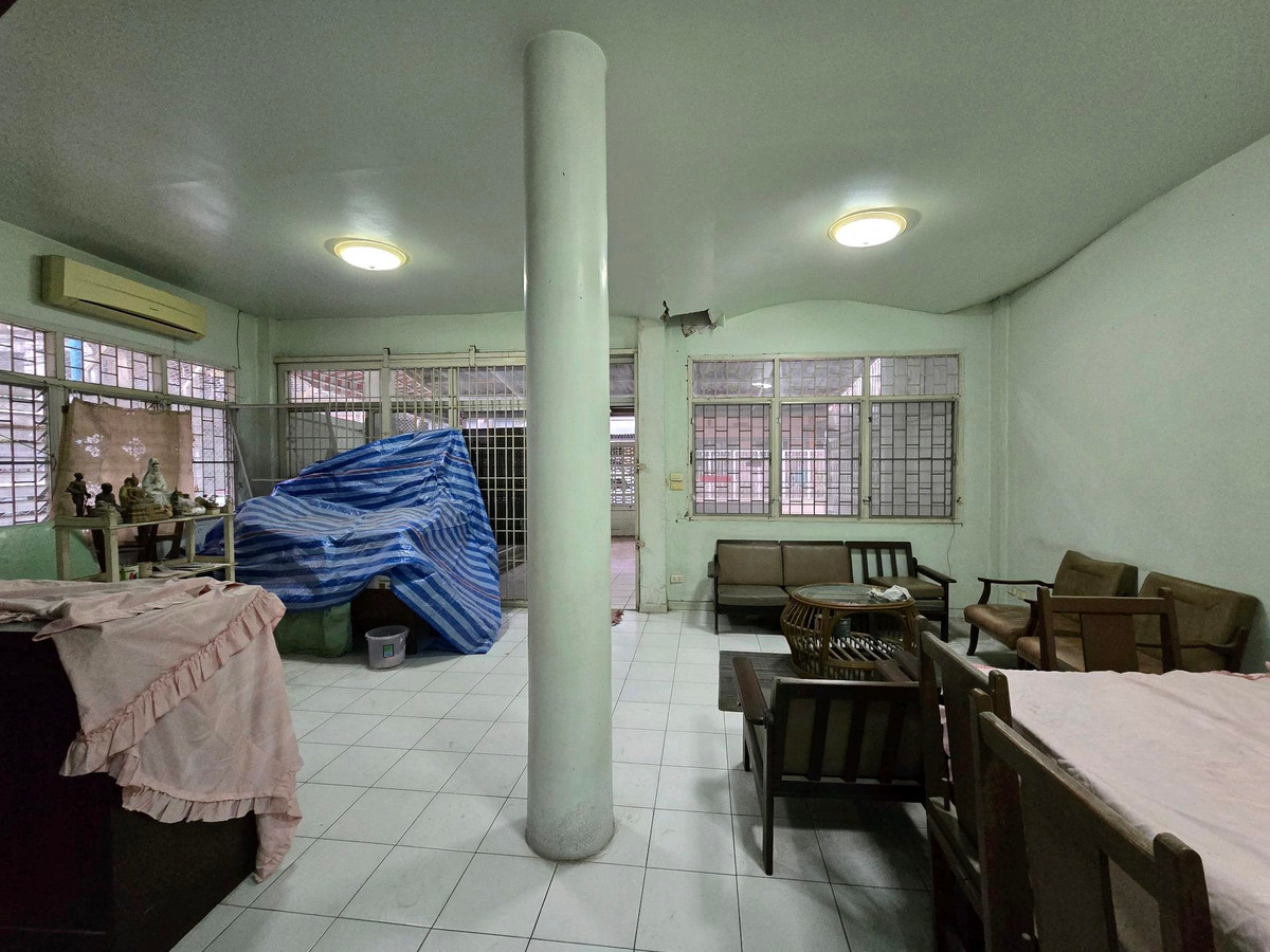 ขายทาวน์โฮมโชคชัย4 ลาดพร้าว71 : บ้าน2ชั้น ใกล้รถไฟฟ้า MRT โชคชัย 4