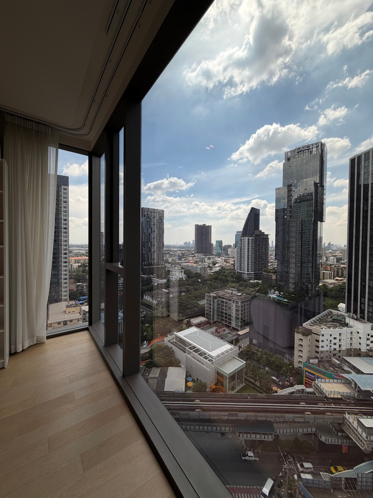For RentCondoSukhumvit, Asoke, Thonglor : ✨ The Strand Thonglor – Spacious 2BR Luxury Condo, 130K/Month (No Pets Allowed)