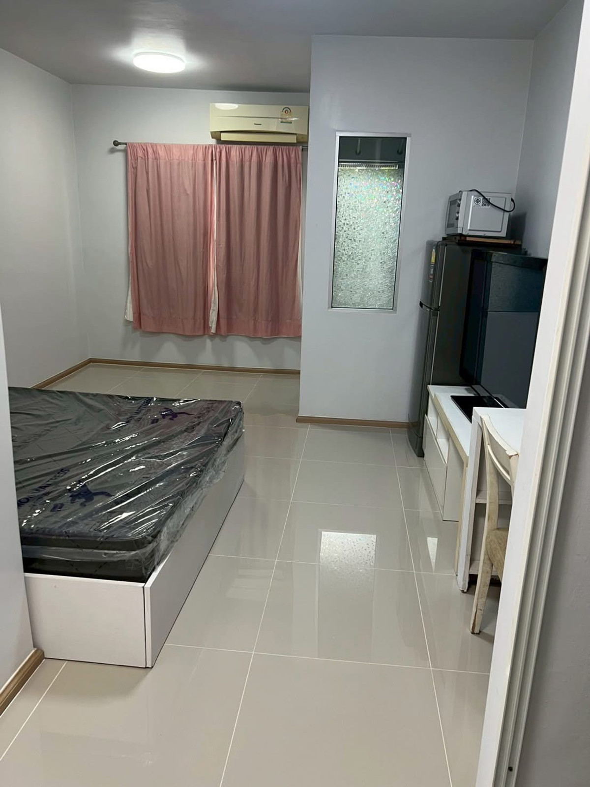 For RentCondoRama9, Petchburi, RCA : ⚡️Hot price⚡️Aspace asoke ratchada 🔥25 Sqm 🔥 8,500 B 🔥Make an appointment to view the room first, this price is very rare. ⚡️If interested, contact⚡️ Putter 0928895628 Line : plustor_ss