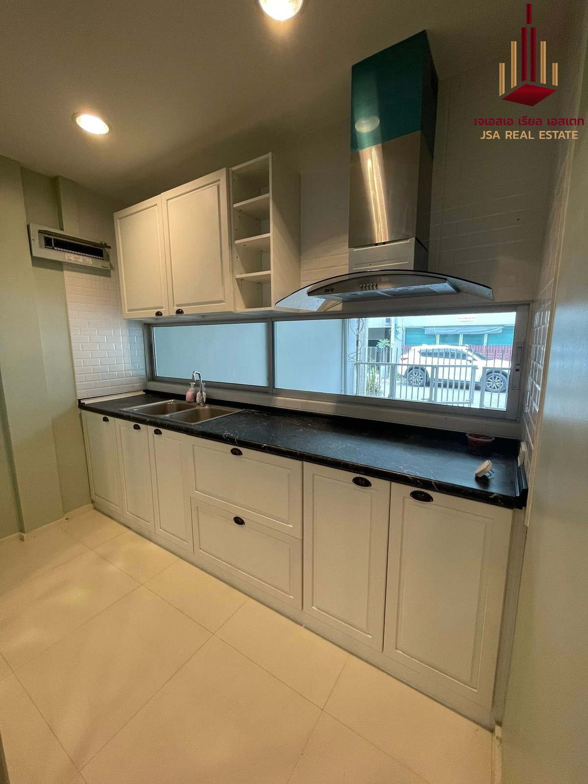 For RentTownhomePattanakan, Srinakarin : ✨ For Rent: NOBLE CUBE PATTANAKARN ✨ 💰 Only 45,000 THB/month