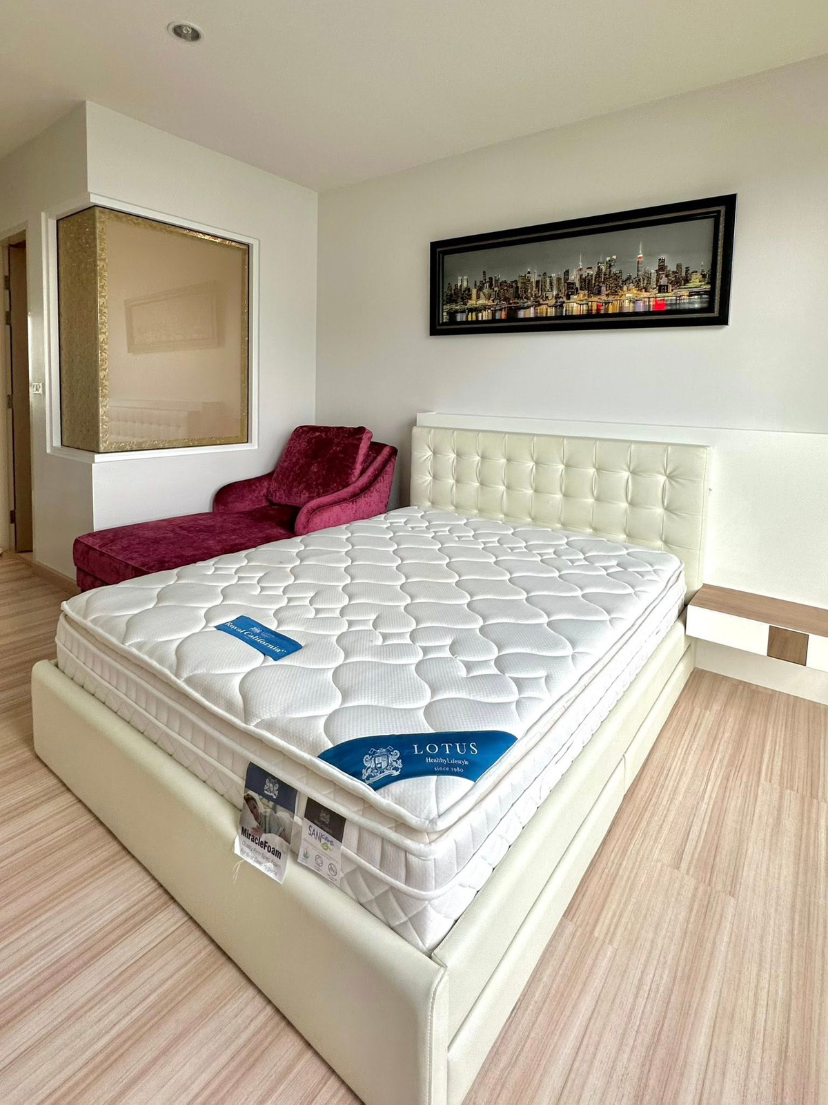 คอนโดรัตนาธิเบศร์ สนามบินน้ำ พระนั่งเกล้า : ขาย/เช่า รหัส PB015 คอนโด The​ hotel​ serviced