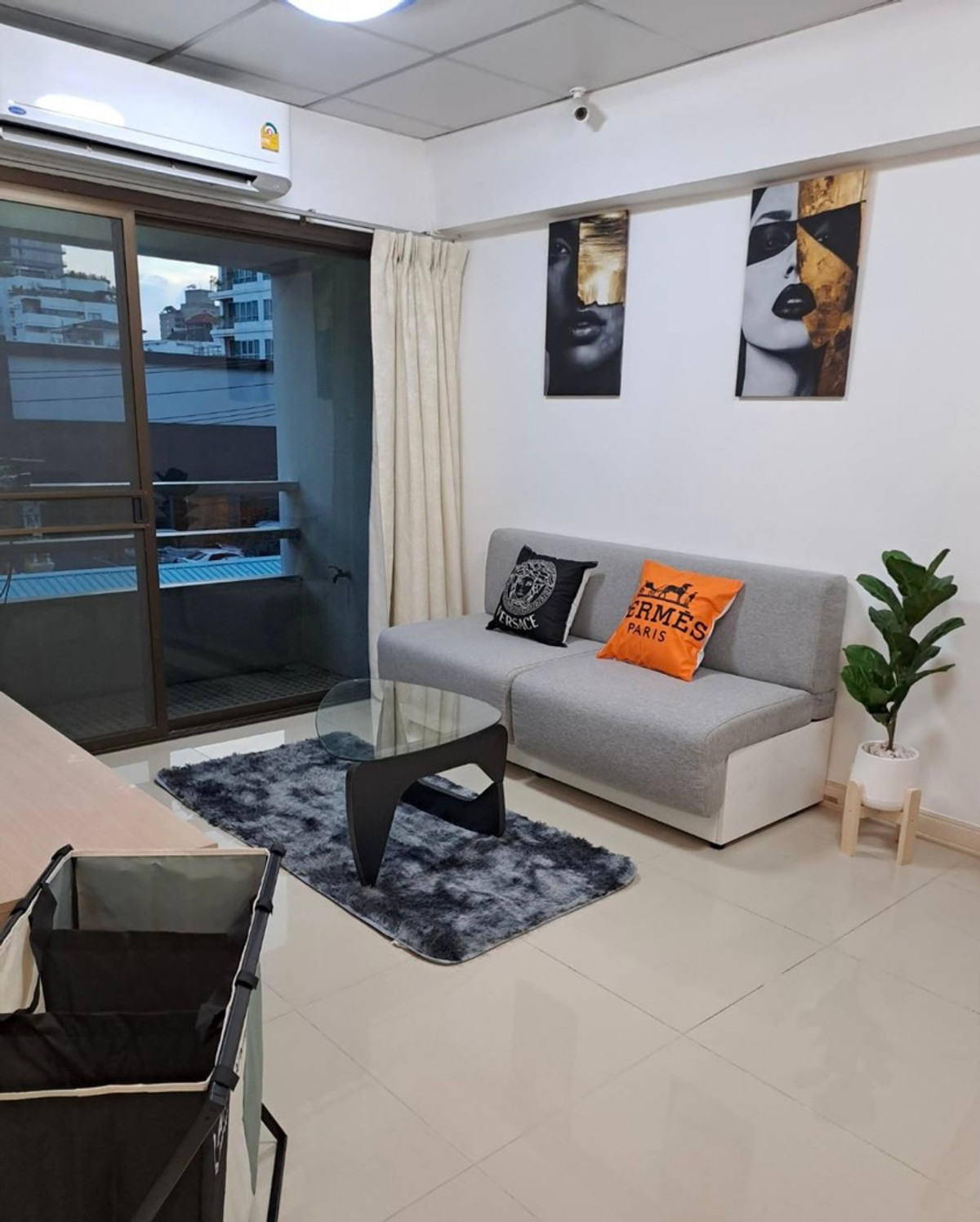 For RentCondoSukhumvit, Asoke, Thonglor : For rent, Thonglor Tower, 2 bedrooms, beautiful, good location, fully furnished, near BTS Thonglor, if interested contact Line @841qqlnr