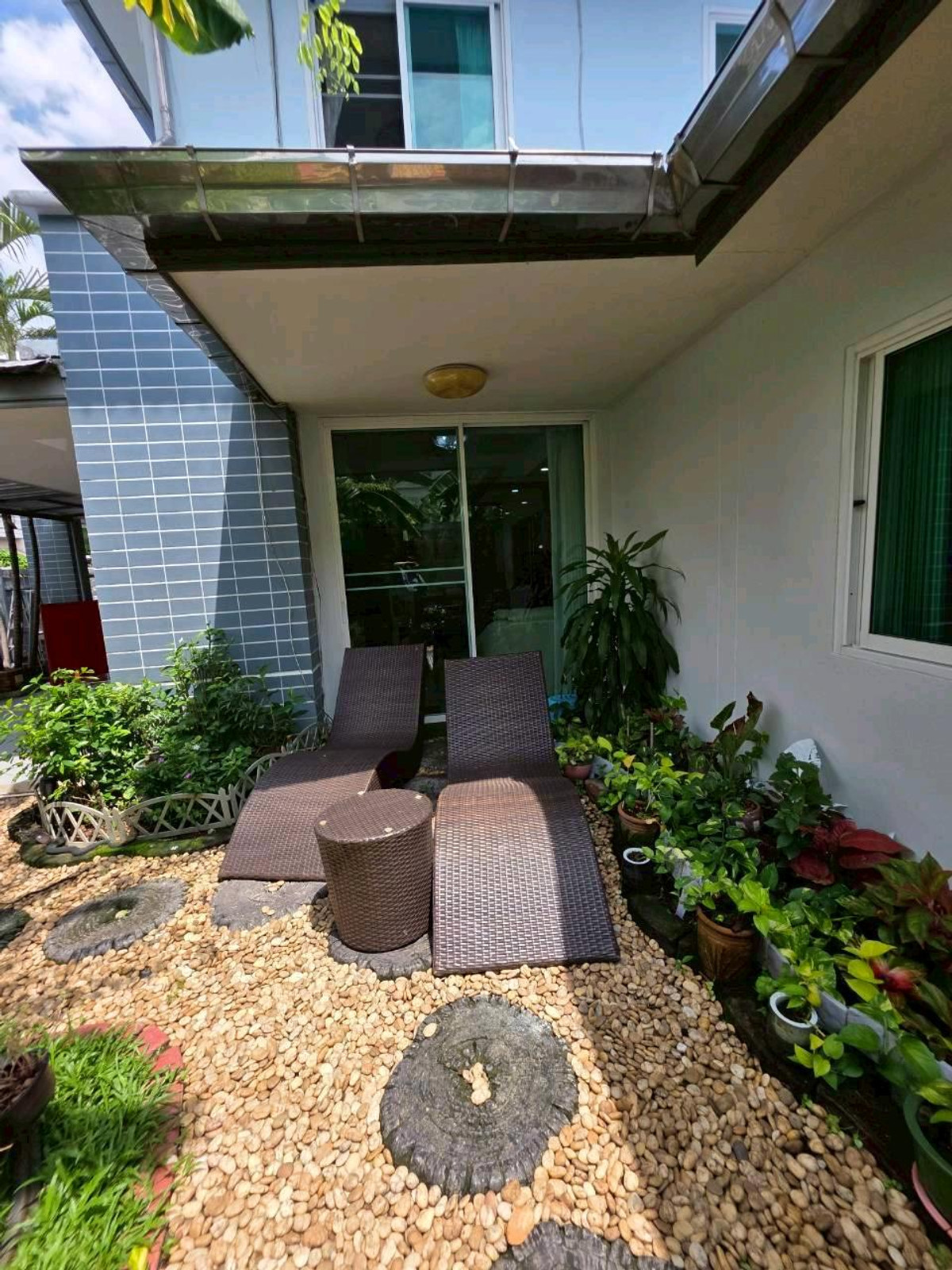 ขายบ้านโชคชัย4 ลาดพร้าว71 : 🔥 ขายด่วนลดถูก! บ้านเดี่ยวหรูพร้อมอยู่ 70ตรว. ลาดพร้าว80 เชื่อม กับถ.รัชดาภิเษก 4ห้องนอน 4ห้องน้ำ สอบถามเพิ่มเติม 📞099 415 2664