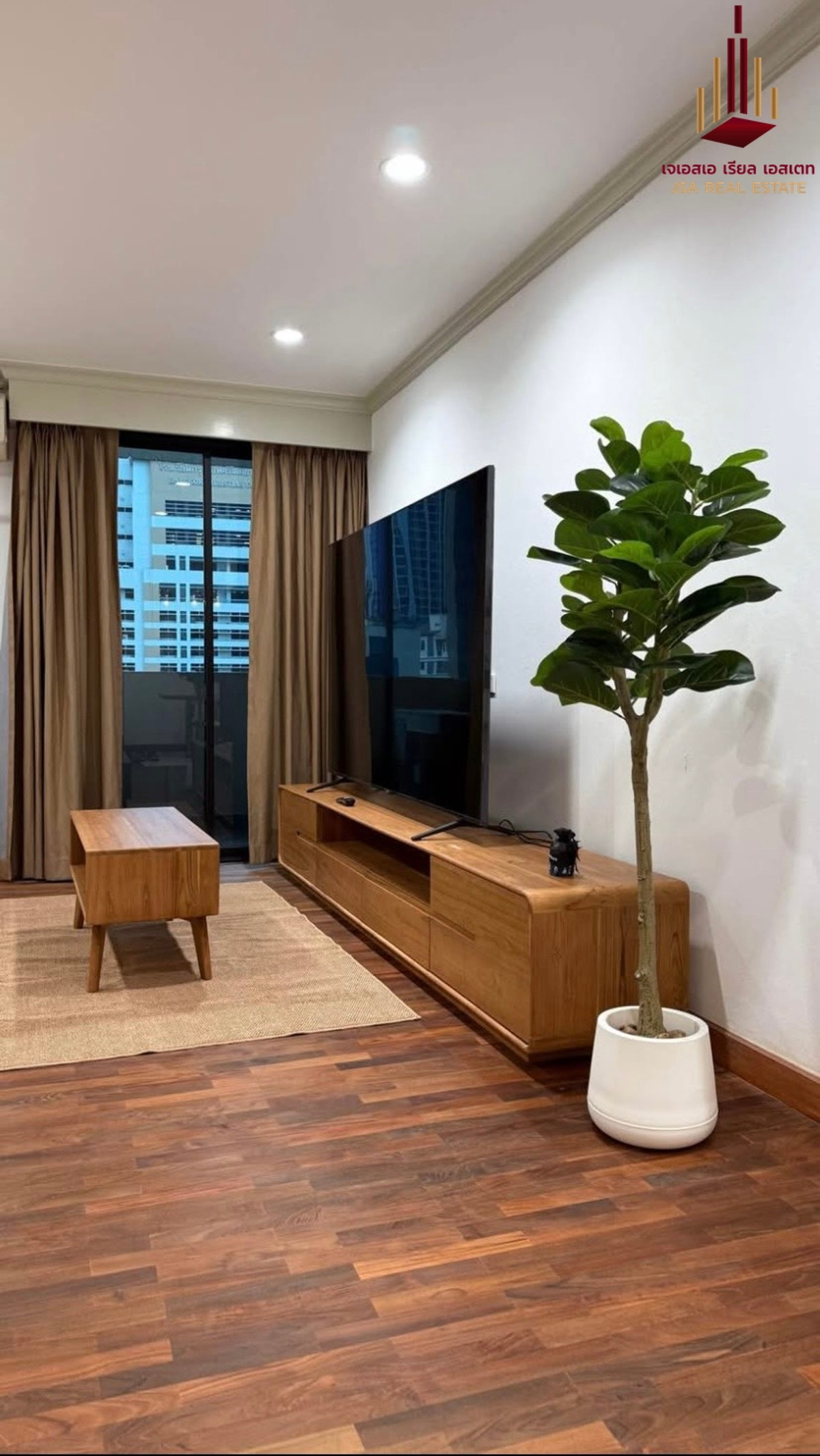 ขายคอนโดสาทร นราธิวาส : ✨ For Sale: Sampoom Garden Condo ✨  💰 Only 7,000,000 THB