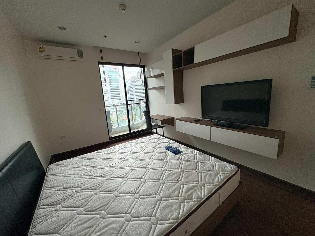 For RentCondoRama9, Petchburi, RCA : P-42441 Condo for rent Supalai Premier @ Asoke fully furnished (Confirm again when visit).   Line Id @easythaihome 085-592-2897