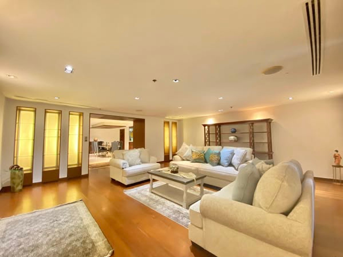 For SaleCondoNana, North Nana,Sukhumvit13, Soi Nana : 3-Bedroom unit at Kallista Mansion, Bangkok