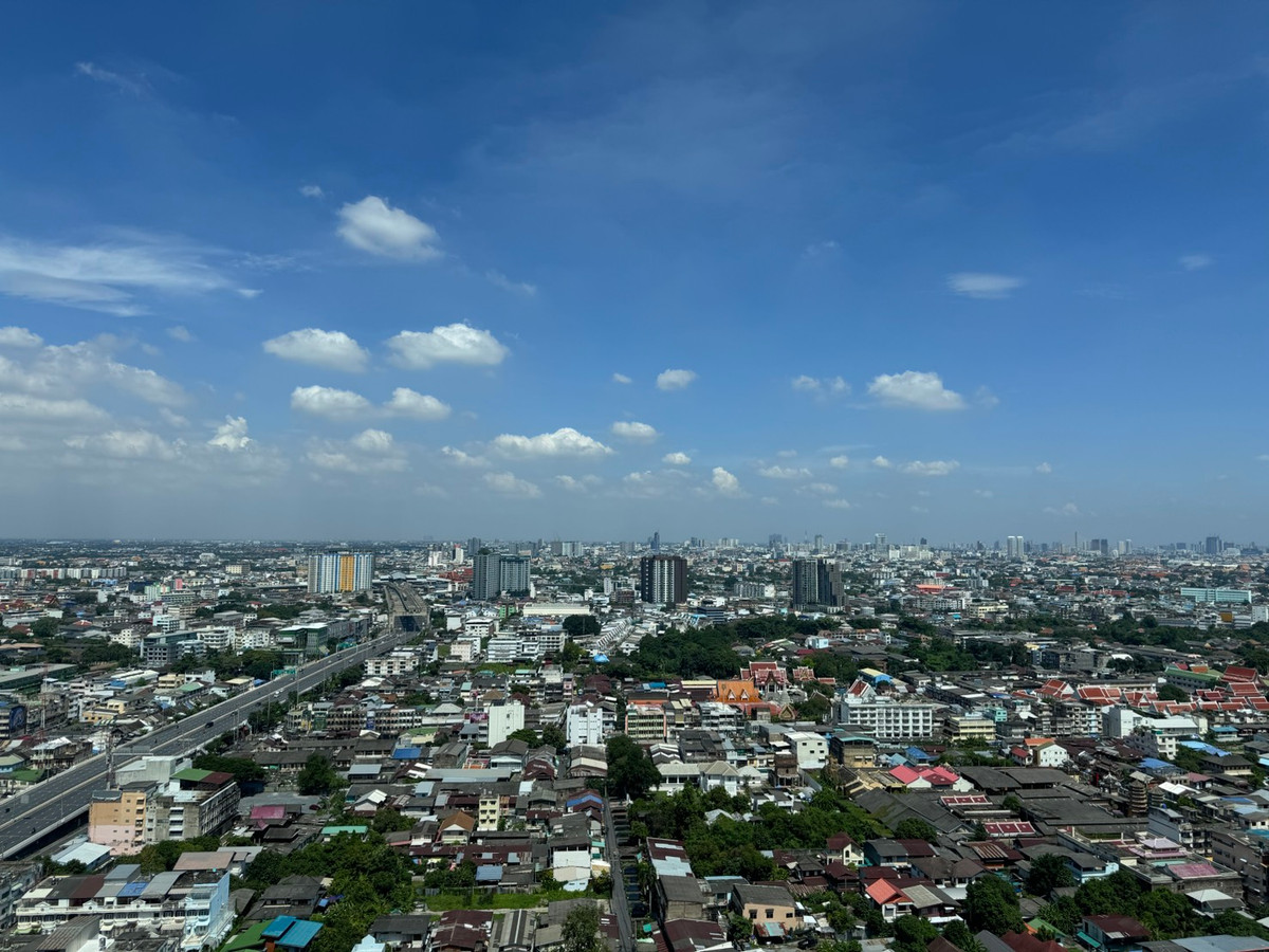 ขายคอนโดท่าพระ ตลาดพลู วุฒากาศ : ขายด่วน Life Sathorn Sierra 1 bedroom + 1 workingroom ห้องสวย วิวโล่ง นัดชมได้ครับ