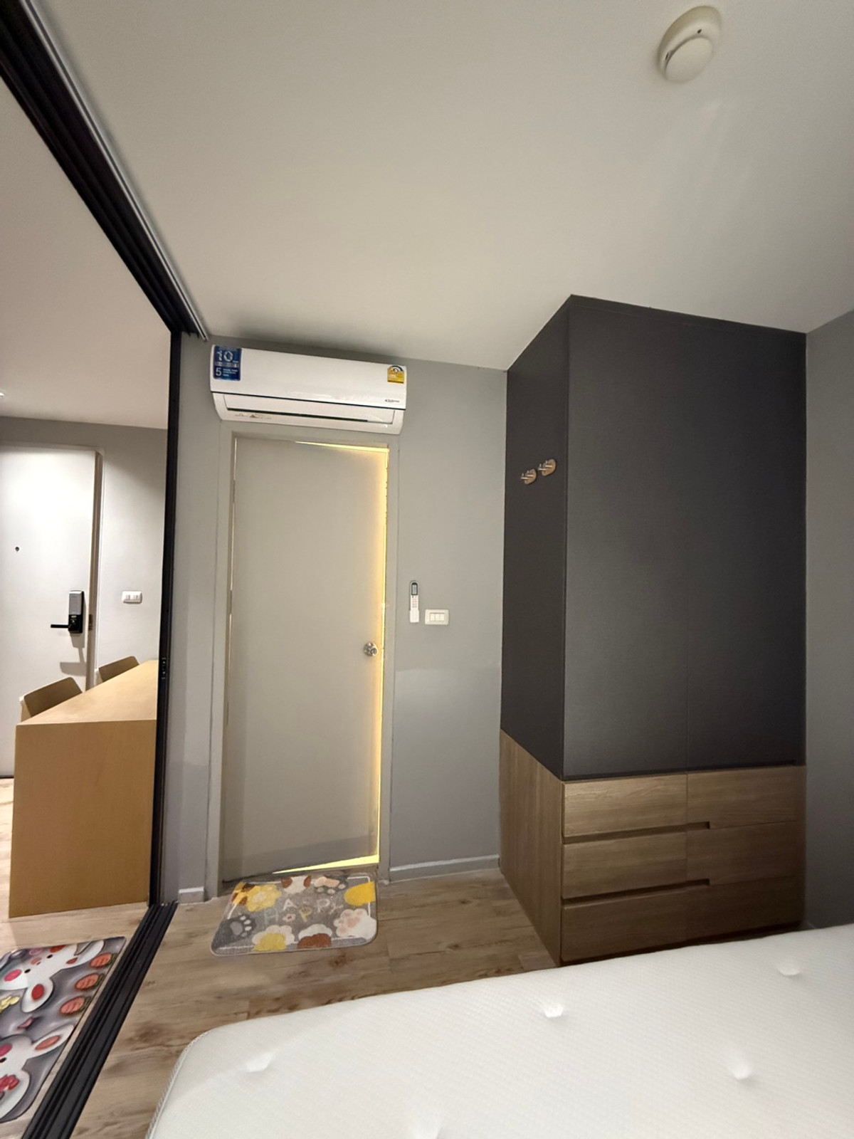 For SaleCondoBangna, Bearing, Lasalle : Condo for sale, Aspen Lasalle, beautiful room, complete with electrical appliances, furniture.