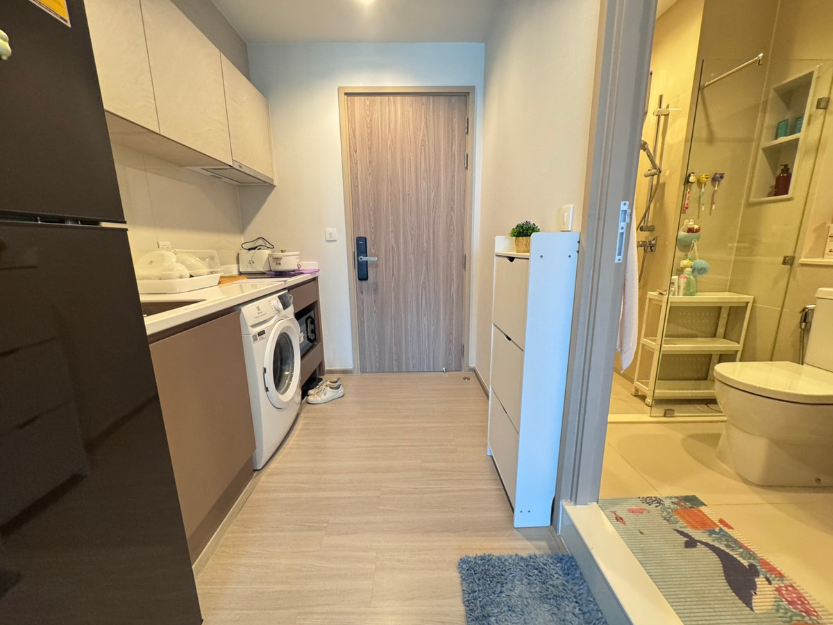 ขายคอนโดท่าพระ ตลาดพลู วุฒากาศ : ขายด่วน Life Sathorn Sierra 1 bedroom + 1 workingroom ห้องสวย วิวโล่ง นัดชมได้ครับ