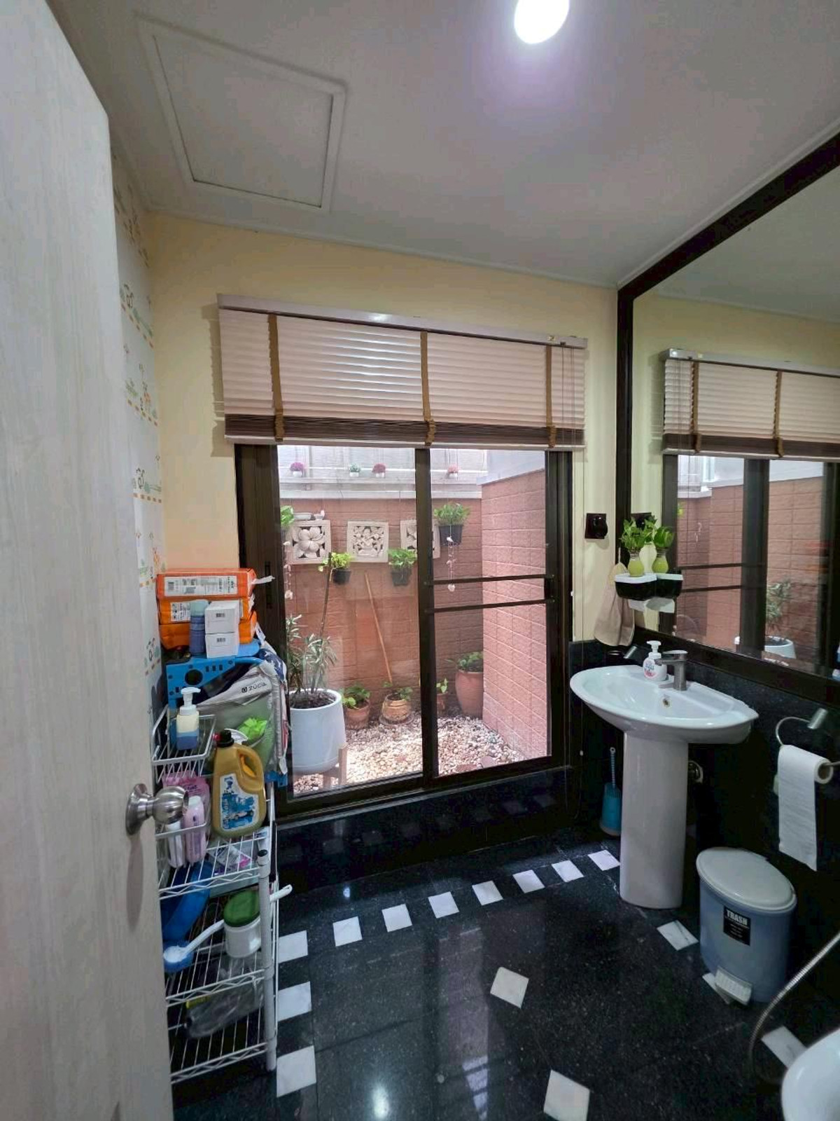 ขายบ้านโชคชัย4 ลาดพร้าว71 : 🔥 ขายด่วนลดถูก! บ้านเดี่ยวหรูพร้อมอยู่ 70ตรว. ลาดพร้าว80 เชื่อม กับถ.รัชดาภิเษก 4ห้องนอน 4ห้องน้ำ สอบถามเพิ่มเติม 📞099 415 2664