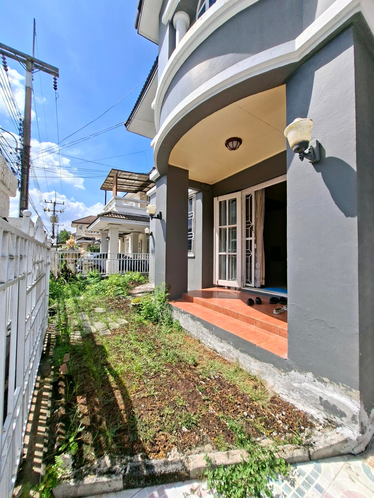 For SaleHousePathum Thani,Rangsit, Thammasat : 🏡 House for Sale –  Chaiyapruek Rangsit Khlong 2 (L&H Project) 🚅BTS Khu Khot 🏡2-storey detached house, 53.1 sq.wah 3 bedroom 3 bathroom in Peaceful environment with large green space🌳 Contact for viewing 📞 099 415 2664 