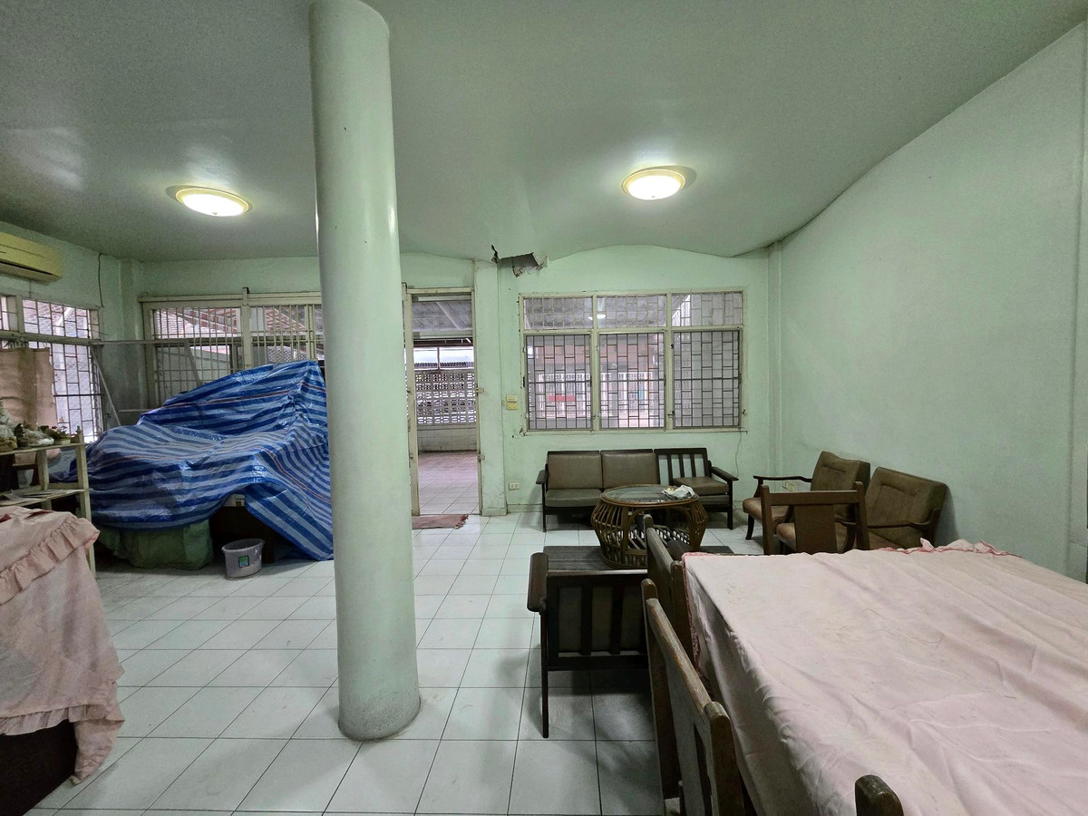 ขายทาวน์โฮมโชคชัย4 ลาดพร้าว71 : บ้าน2ชั้น ใกล้รถไฟฟ้า MRT โชคชัย 4