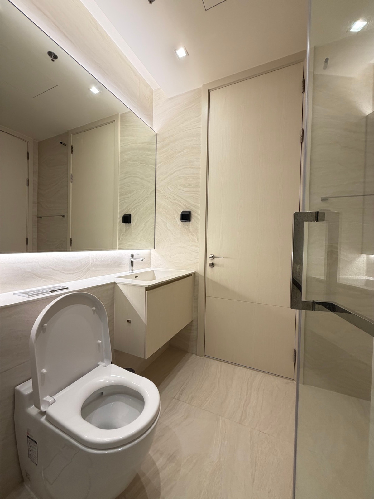 For RentCondoSukhumvit, Asoke, Thonglor : ✨ The Strand Thonglor – Spacious 2BR Luxury Condo, 130K/Month (No Pets Allowed)