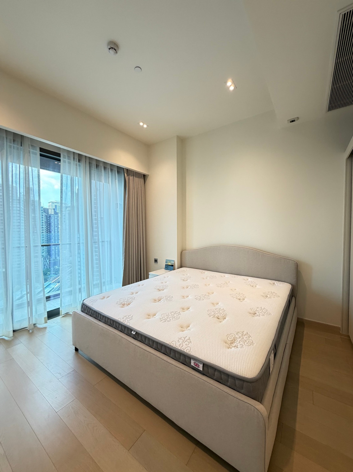 For RentCondoSukhumvit, Asoke, Thonglor : ✨ The Strand Thonglor – Spacious 2BR Luxury Condo, 130K/Month (No Pets Allowed)