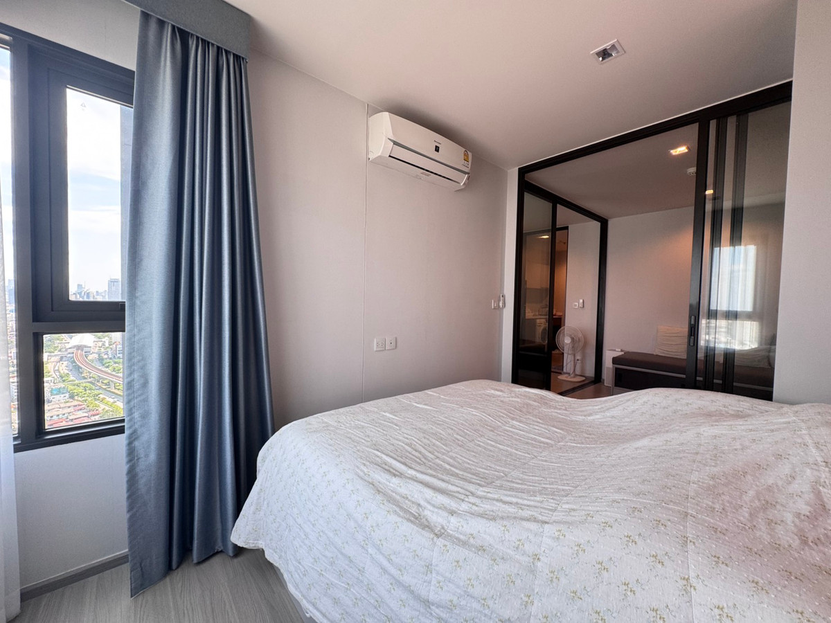 ขายคอนโดท่าพระ ตลาดพลู วุฒากาศ : ขายด่วน Life Sathorn Sierra 1 bedroom + 1 workingroom ห้องสวย วิวโล่ง นัดชมได้ครับ