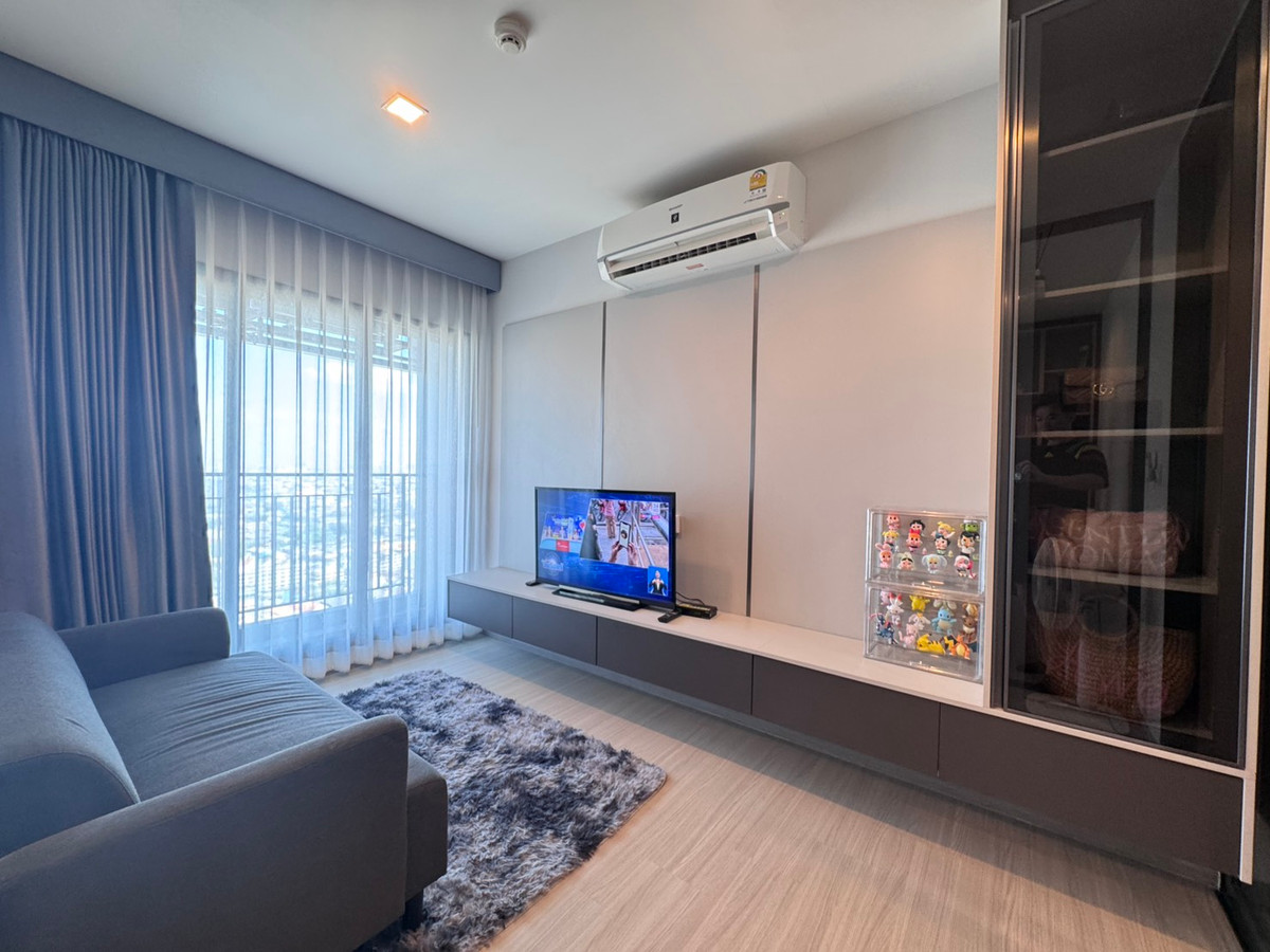 ขายคอนโดท่าพระ ตลาดพลู วุฒากาศ : ขายด่วน Life Sathorn Sierra 1 bedroom + 1 workingroom ห้องสวย วิวโล่ง นัดชมได้ครับ