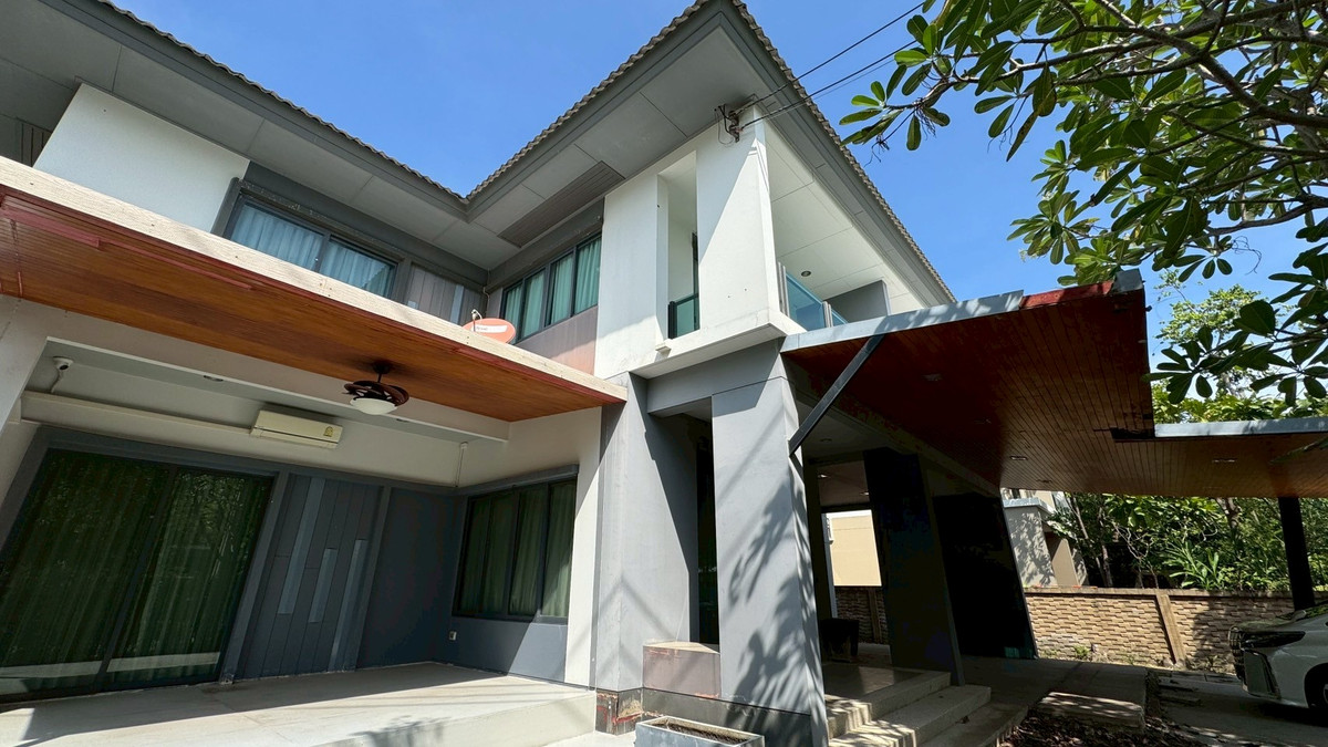 ขายบ้านบางนา แบริ่ง ลาซาล : หมู่บ้าน บุราสิริ วงแหวน-อ่อนนุช Burasiri Wongwaen-Onnut 100.8 ตร.ว 4 ห้องนอน  4 ห้องน้ำ