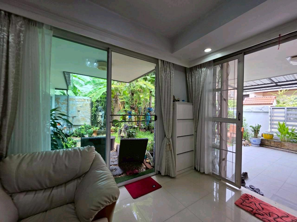 ขายบ้านโชคชัย4 ลาดพร้าว71 : 🔥 ขายด่วนลดถูก! บ้านเดี่ยวหรูพร้อมอยู่ 70ตรว. ลาดพร้าว80 เชื่อม กับถ.รัชดาภิเษก 4ห้องนอน 4ห้องน้ำ สอบถามเพิ่มเติม 📞099 415 2664