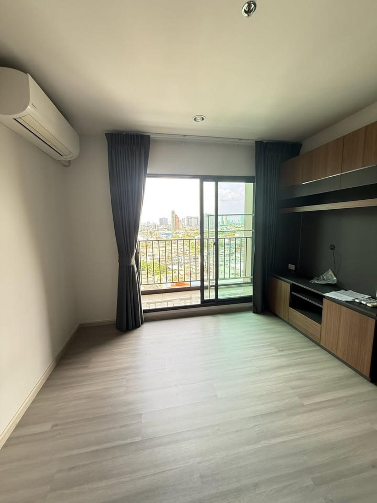 ให้เช่าคอนโดปิ่นเกล้า จรัญสนิทวงศ์ : เช่าคอนโด The Parkland Charan - Pinklao/เดอะ พาร์คแลนด์ จรัญ - ปิ่นเกล้า (A6810033)