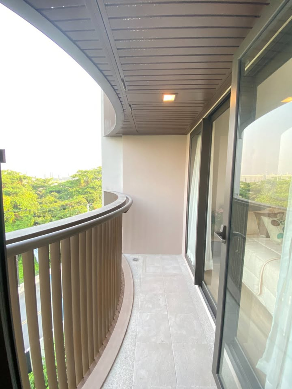 For RentCondoOnnut, Udomsuk : Empty room, decorated with very beautiful built-ins, beautiful garden view, for rent, 1 bedroom, 1 bathroom, Kawa Haus Onnut 77 Kawa Haus Onnut 77