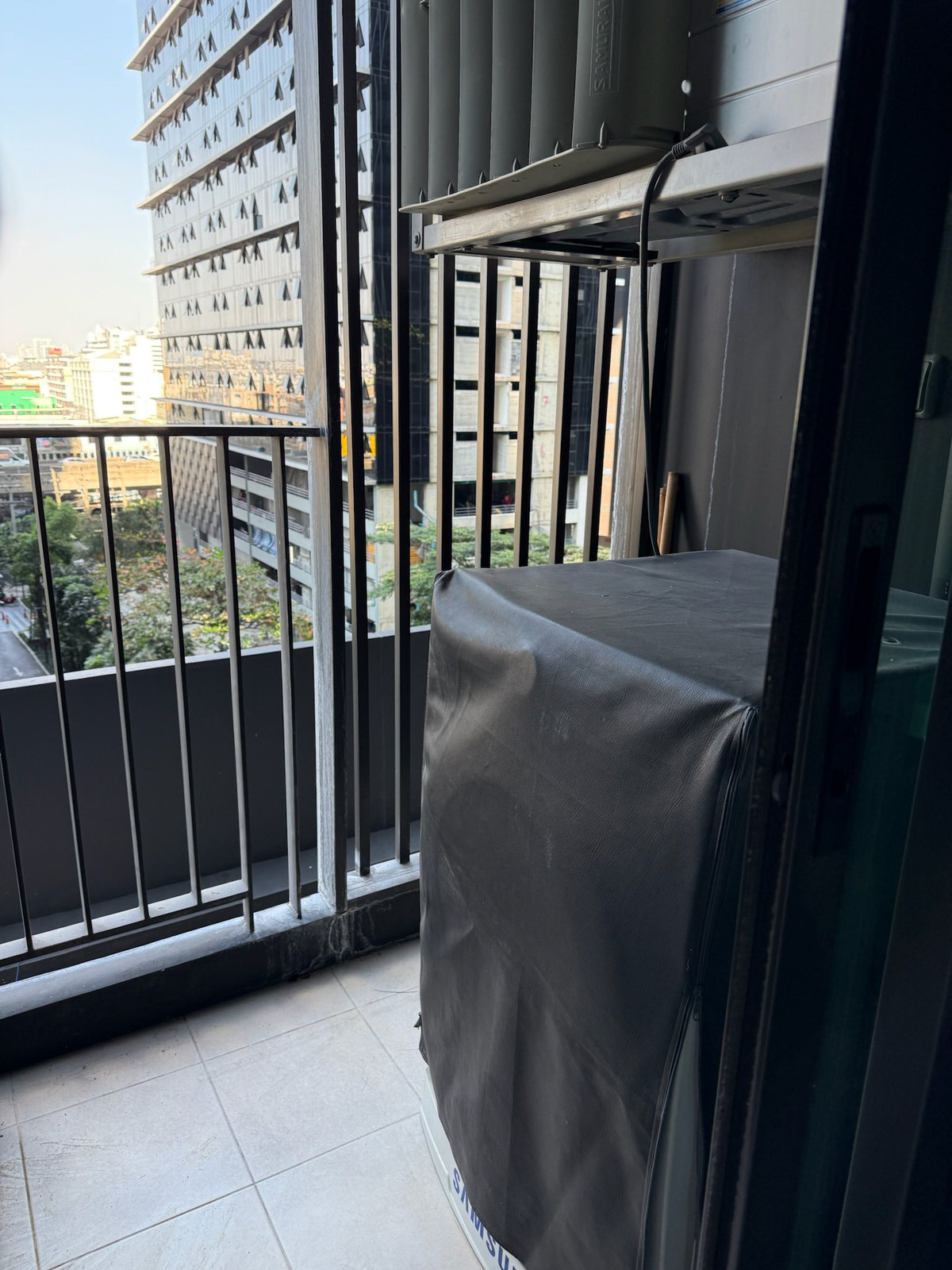 ขายคอนโดพระราม 9 เพชรบุรีตัดใหม่ RCA : Life Asoke - Rama 9 / 1 Bedroom (FOR SALE), ไลฟ์ อโศก - พระราม 9 / 1 ห้องนอน (ขาย) TARN191 